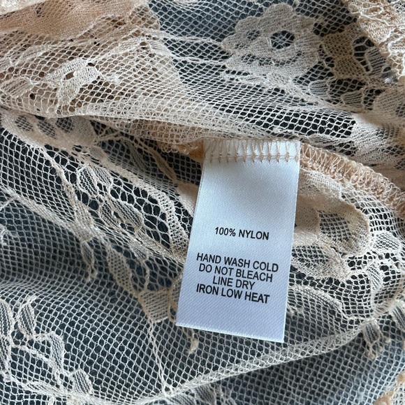 Lulu’s Sheer Leader Blush Pink Lace Mock Neck Long Sleeve Top XS - Picture 13 of 14